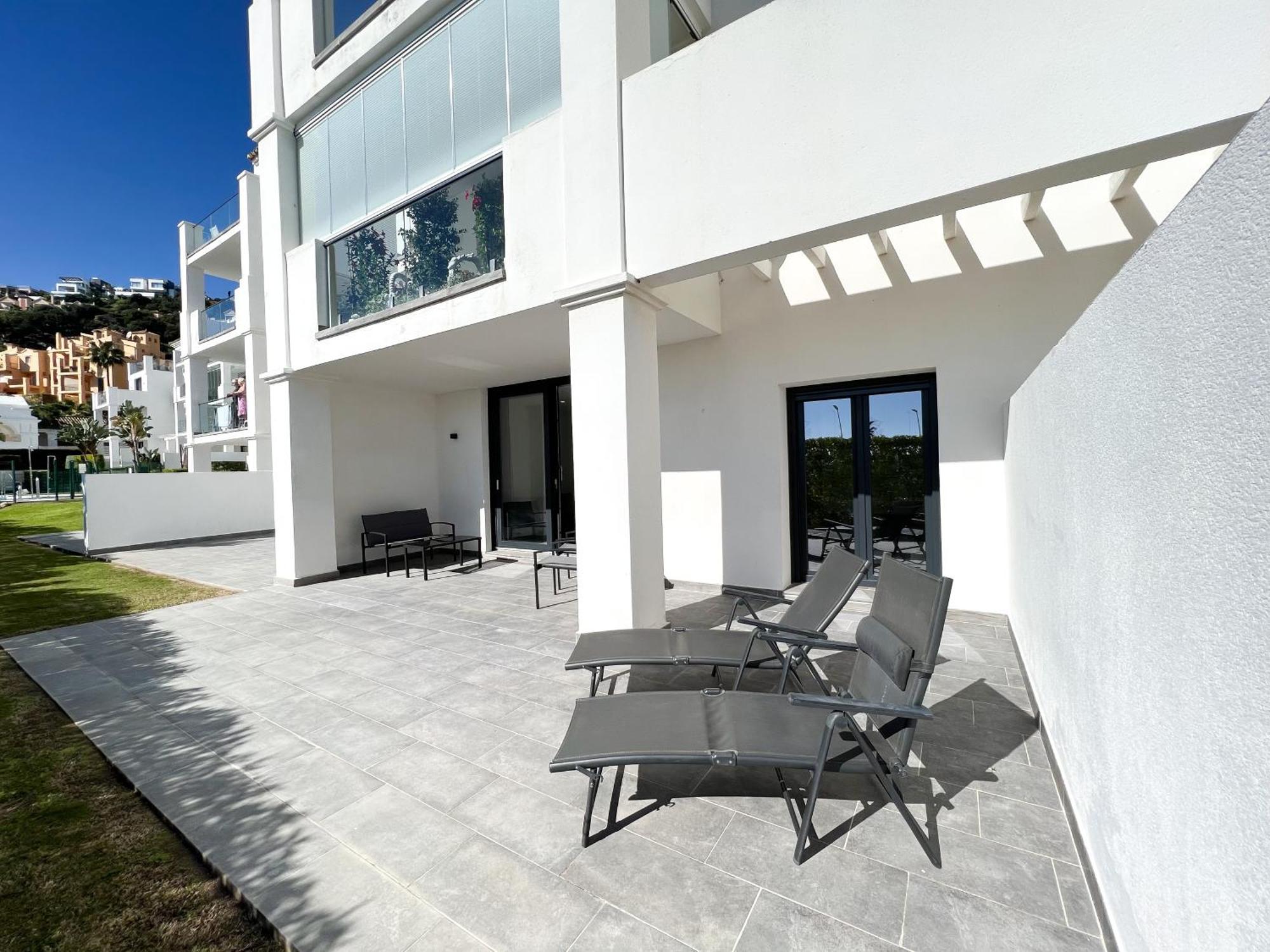 Apartment In Manilva, Just A Few Steps From The Beach Exterior photo