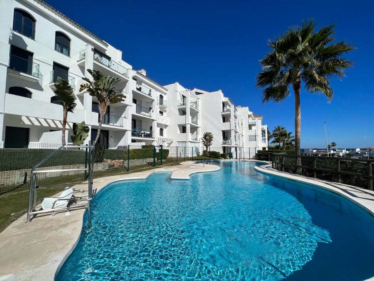 Apartment In Manilva, Just A Few Steps From The Beach Exterior photo